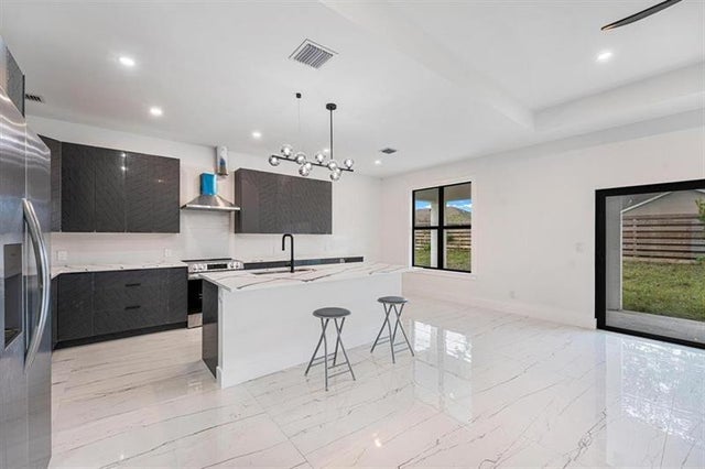 3 of 36 - 4650 Sw Pearl Street, Port St. Lucie, FL