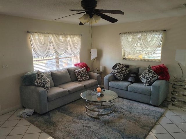 2 of 16 - 5004 Nw 49th Rd, Tamarac, FL