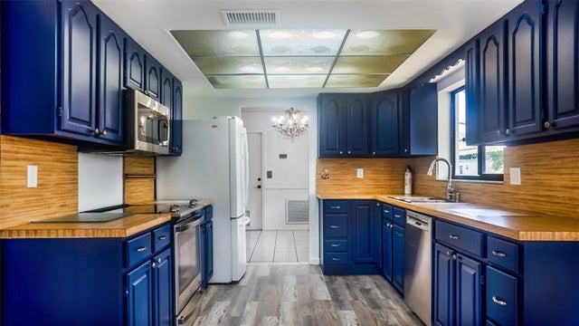 2 of 47 - 6950 Sw 9th Pl, North Lauderdale, FL
