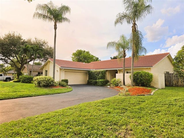 1 of 19 - 9091 Nw 11th Ct, Plantation, FL