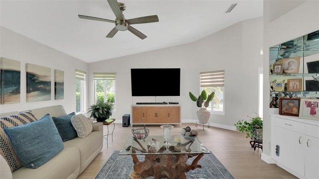 4 of 26 - 9581 Boulder St, Miramar, FL