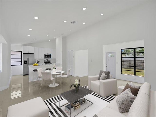 2 of 29 - 200 Se 7th St, Dania, FL