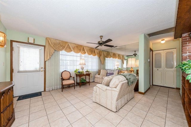 2 of 20 - 4221 Nw 16th Ave, Oakland Park, FL