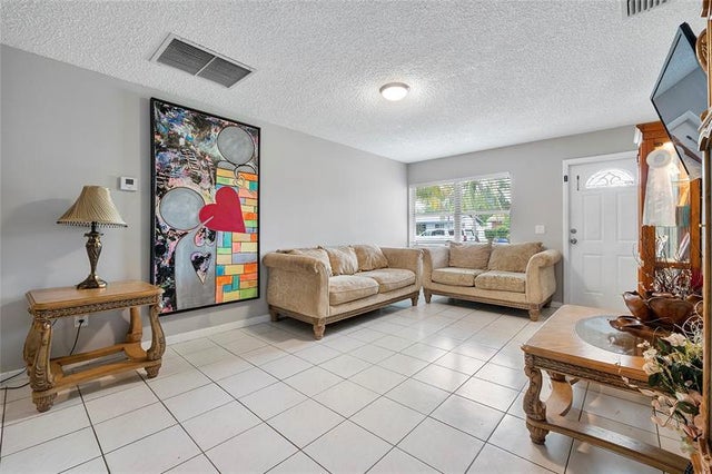 5 of 14 - 11 Ne 18th St, Pompano Beach, FL