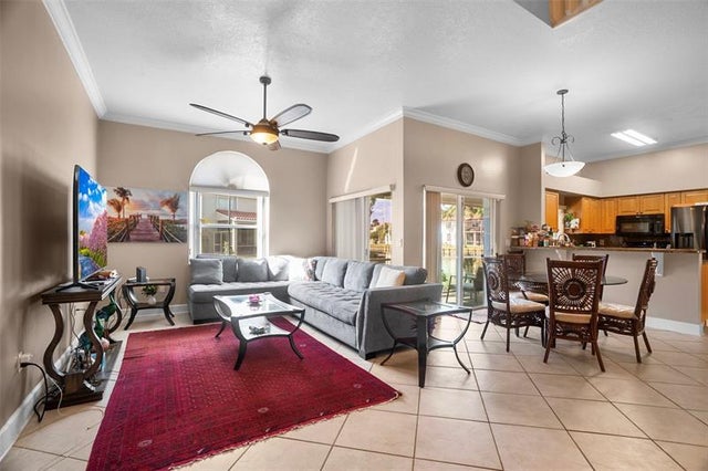 5 of 25 - 1762 E Trafalgar Cir, Hollywood, FL