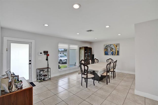 5 of 41 - 3991 N 41st Ct, Hollywood, FL