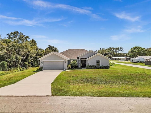 1 of 48 - 5608 Seagrape Dr, Fort Pierce, FL