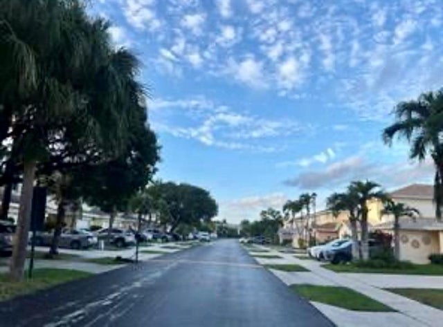 2 of 5 - 4046 Eastridge Cir, Deerfield Beach, FL