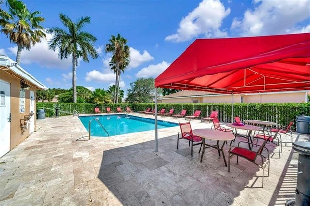 3 of 5 - 4046 Eastridge Cir, Deerfield Beach, FL