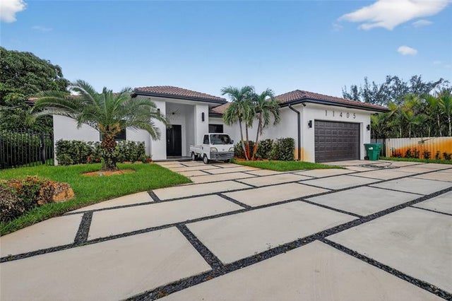 2 of 25 - 11405 E Golf Dr, Miami, FL