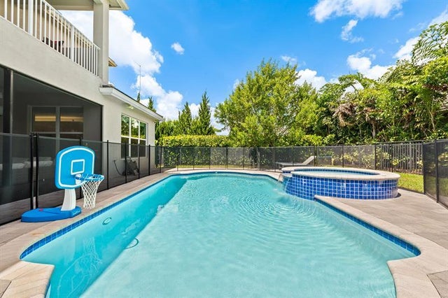 2 of 33 - 7619 Francisca Club Ln, Delray Beach, FL