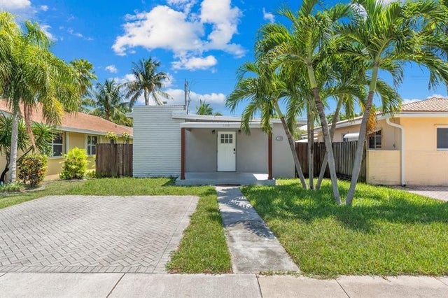 2 of 20 - 1650 Jackson St, Hollywood, FL