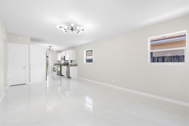 4 of 20 - 1650 Jackson St, Hollywood, FL