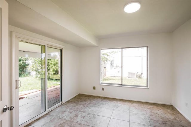 4 of 13 - 2132 Se Shelter Dr, Port St. Lucie, FL