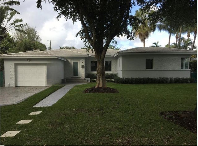 1 of 6 - 555 Ne 52nd St, Miami, FL
