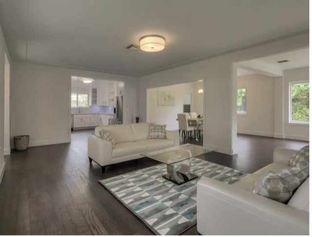3 of 6 - 555 Ne 52nd St, Miami, FL