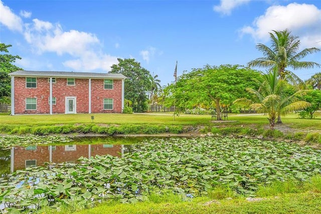 1 of 73 - 1201 N Old Hiatus Rd, Plantation, FL