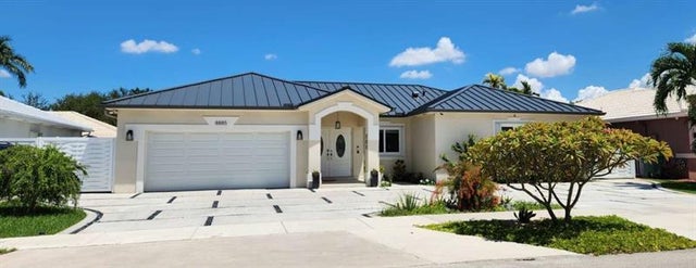 1 of 22 - 8885 Nw 175th St, Hialeah, FL