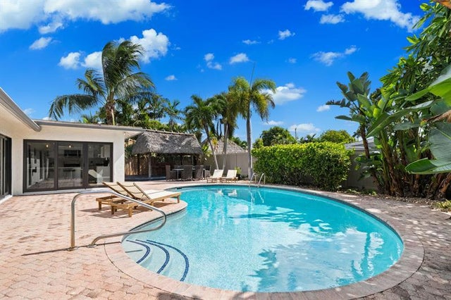 2 of 33 - 3246 Ne 27th Ter, Lighthouse Point, FL