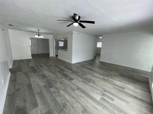 4 of 19 - 7729 Coral Blvd, Miramar, FL