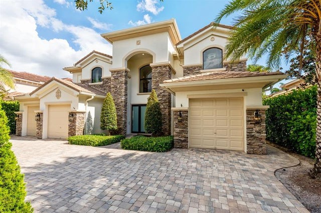 3 of 76 - 647 Edgebrook Lane, West Palm Beach, FL