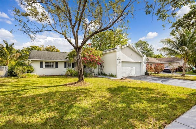 1 of 32 - 8031 Nw 47th Ct, Lauderhill, FL