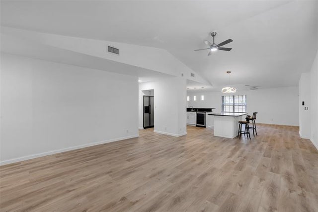 3 of 32 - 8031 Nw 47th Ct, Lauderhill, FL