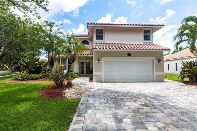 3 of 24 - 10821 London St, Hollywood, FL