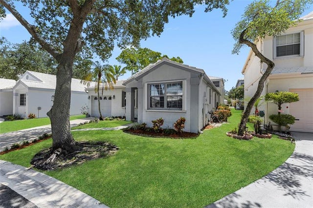 9424 Nw 8 Cr, Plantation