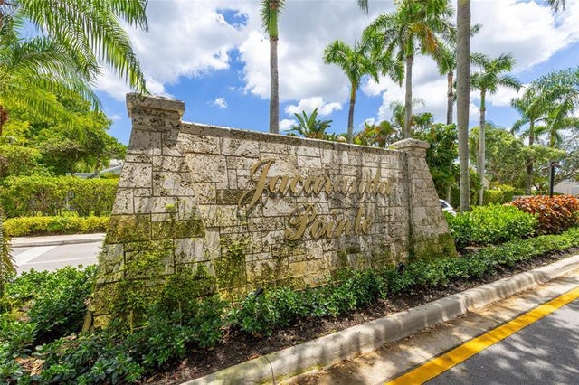 2 of 60 - 9424 Nw 8 Cr, Plantation, FL