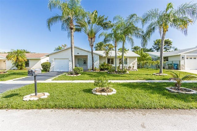 1 of 23 - 16841 Royal Poinciana Dr, Weston, FL