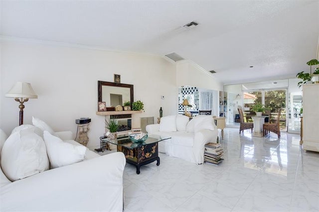 3 of 23 - 16841 Royal Poinciana Dr, Weston, FL