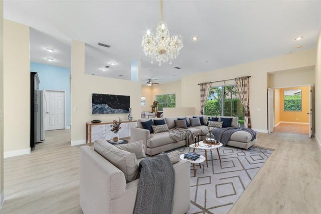 1 of 56 - 5352 Nw 57th Te, Coral Springs, FL