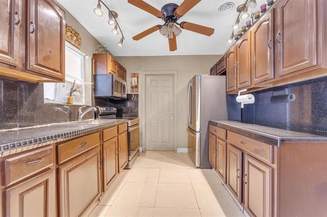 3 of 49 - 1491 Sw 5th Ter, Deerfield Beach, FL
