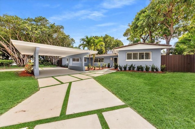3 of 74 - 2117 Coral Gardens Dr, Wilton Manors, FL