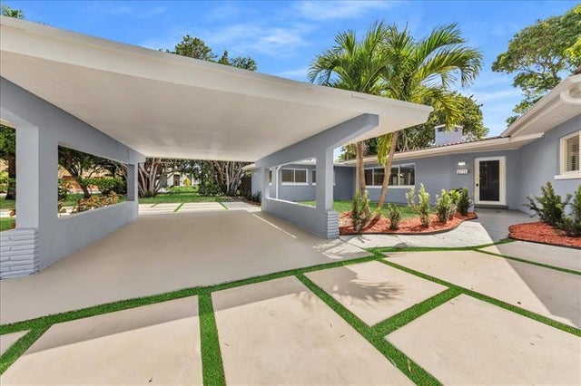 5 of 74 - 2117 Coral Gardens Dr, Wilton Manors, FL