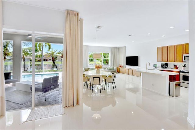 5 of 46 - 4422 Laurel Pl, Weston, FL
