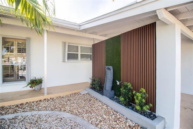5 of 53 - 925 Se 14th Avenue, Deerfield Beach, FL