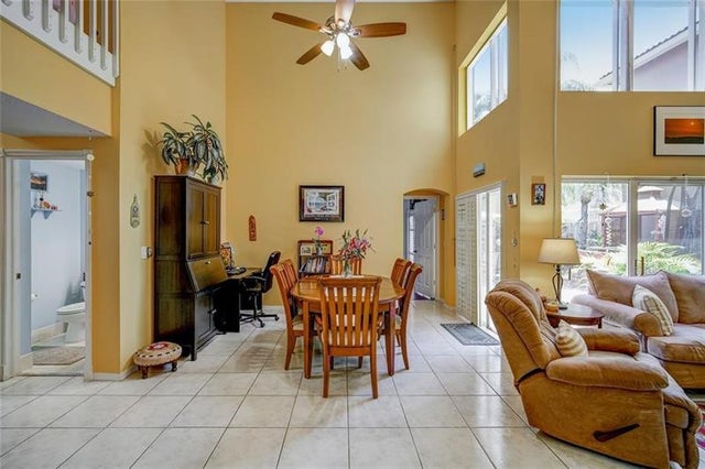 4 of 23 - 1046 Satinleaf St, Hollywood, FL