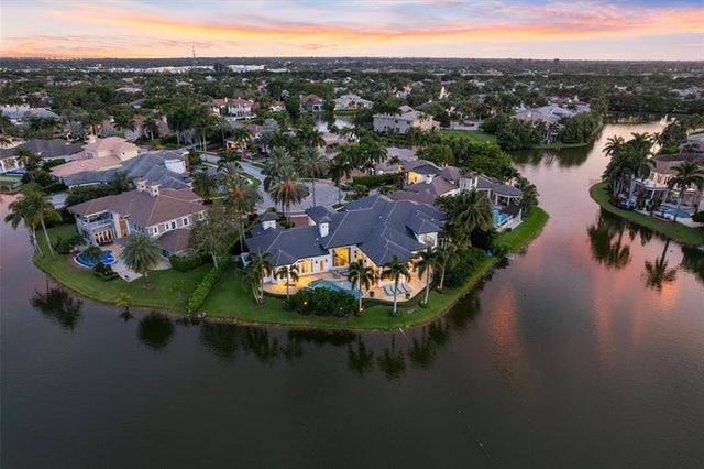 5 of 70 - 366 Sweet Bay Ave, Plantation, FL