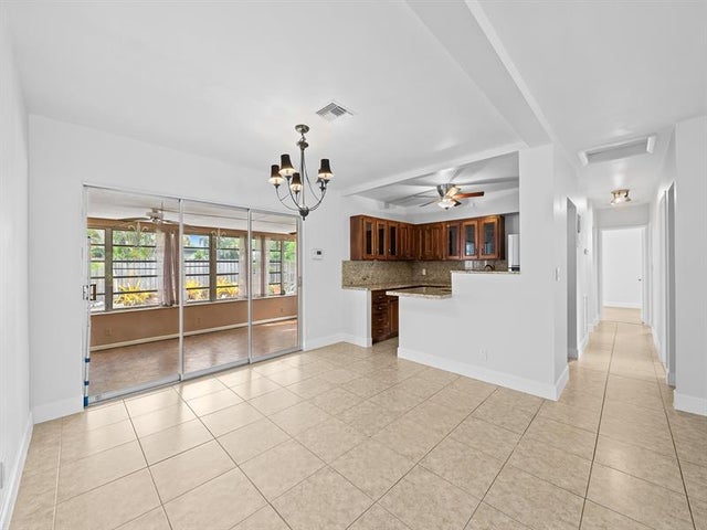 5 of 21 - 2341 Sw 15th St, Fort Lauderdale, FL
