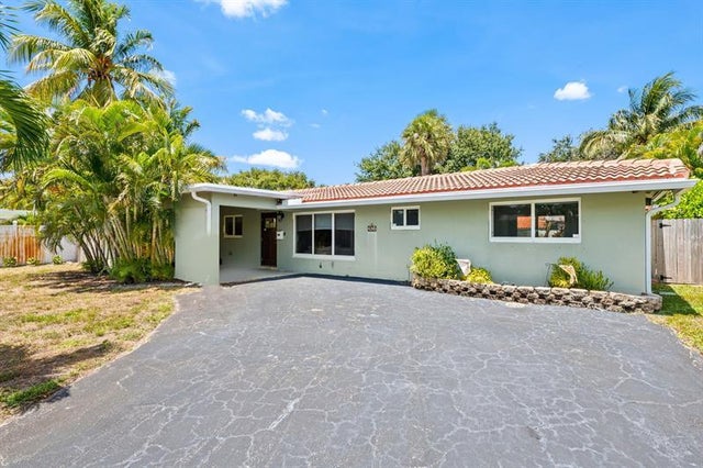 3 of 20 - 261 Sw 18th Ct, Pompano Beach, FL