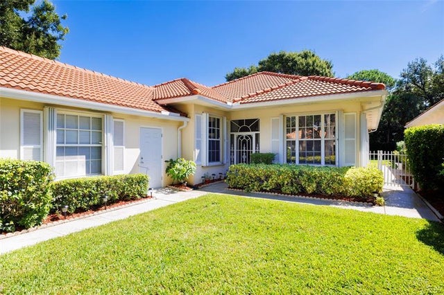 2 of 35 - 319 Kelsey Park Cir, Palm Beach Gardens, FL