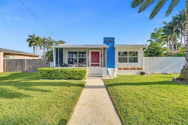 1615 Mayo St, Hollywood