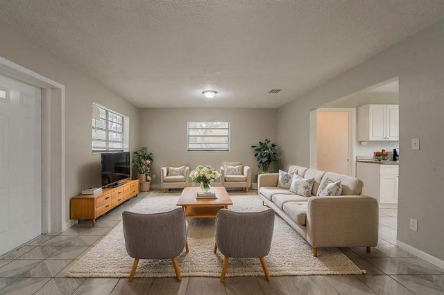 2 of 41 - 19710 Nw 11th Ct, Miami, FL