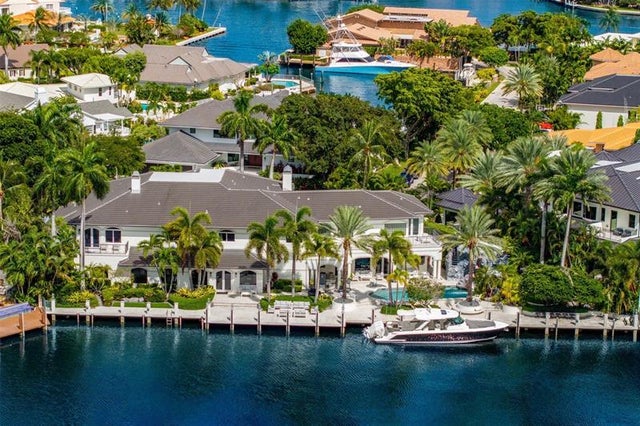 3 of 60 - 11 Bay Colony Lane, Fort Lauderdale, FL