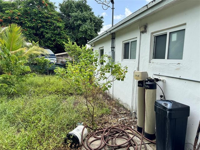 4 of 4 - 1251 Ne 208th Ter, Miami, FL