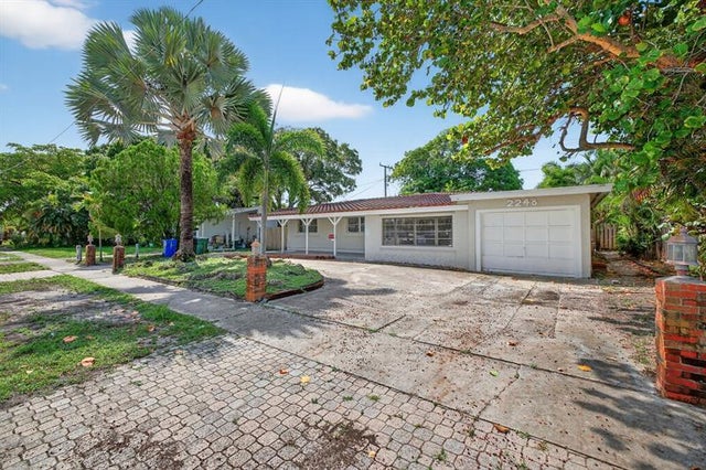 3 of 65 - 2248 Sw 14th Ct, Fort Lauderdale, FL