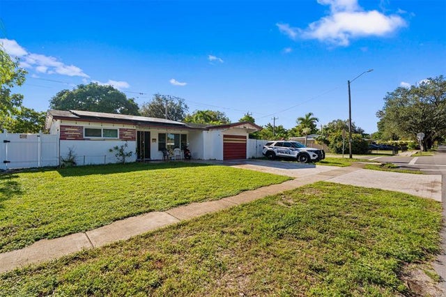 2 of 36 - 3301 N 66th Ave, Hollywood, FL