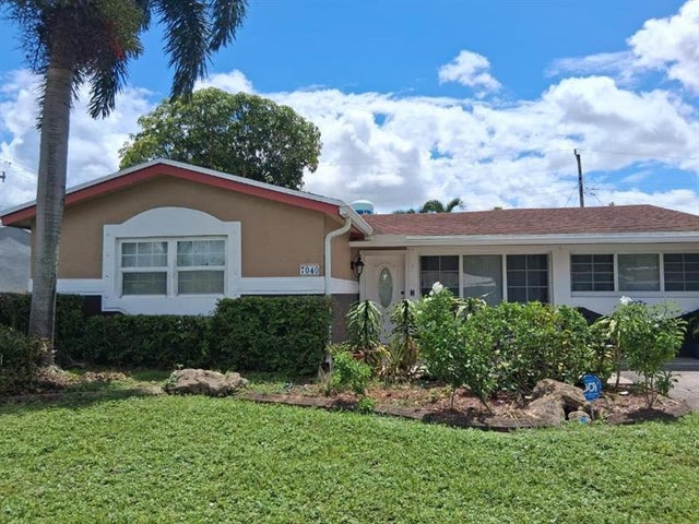 2 of 12 - 7040 Sw 29th St, Miramar, FL